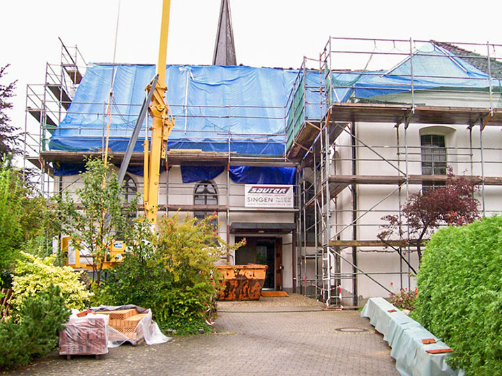 Dachabdeckung bei Kirchensanierung